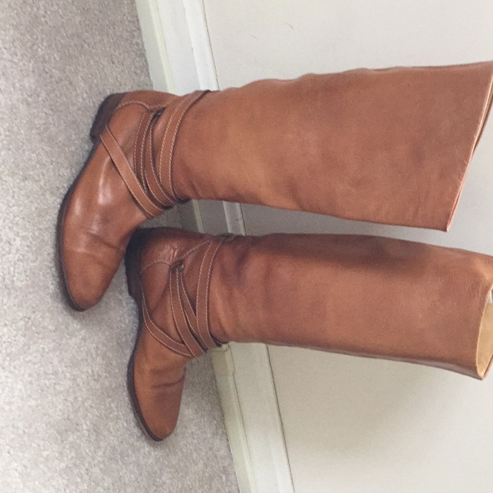 Joan & David Italian leather boots